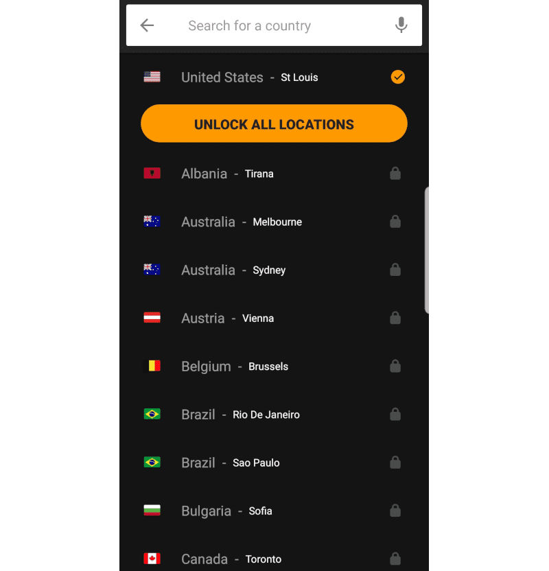 Снимок экрана со списком серверов VPNhub на мобильном устройстве